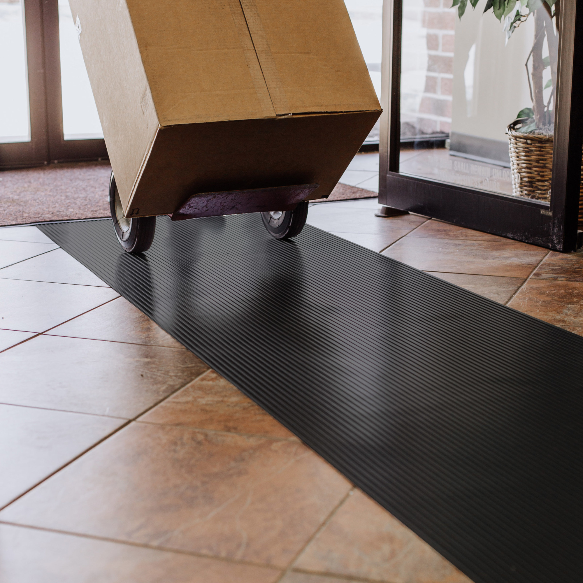 G-Floor, Solid Vinyl Floor Runner, Coverage Area 42.5 ft², Model# GRUN55RB3017MB